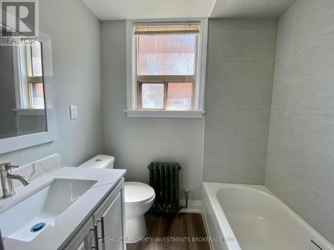 3 - 34 ERLESMERE AVENUE, Brampton (Brampton East), Ontario, L6W2T6