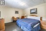 5951 CLARK AVENUE, Niagara Falls (clifton Hill), Ontario, L2G3W3 (ID X13002960)