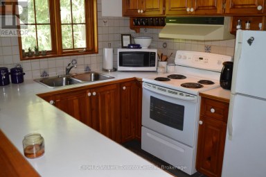 103 NORDIC ROAD Blue Mountains Ontario photo 5