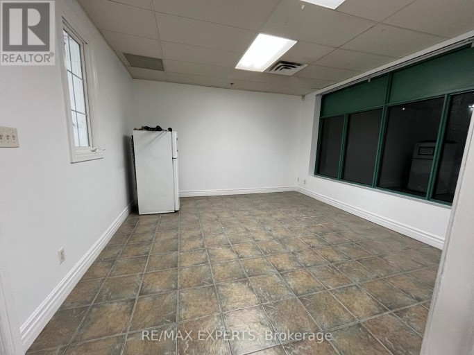 8-9 - 221 DEERHURST DRIVE, Brampton (Gore Industrial South), Ontario, L6T5L7