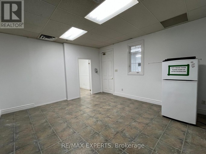 8-9 - 221 DEERHURST DRIVE, Brampton (Gore Industrial South), Ontario, L6T5L7