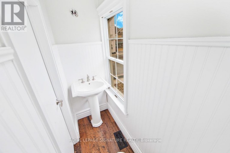136 TRAFALGAR ROAD, Oakville (OO Old Oakville), Ontario, L6J3G5