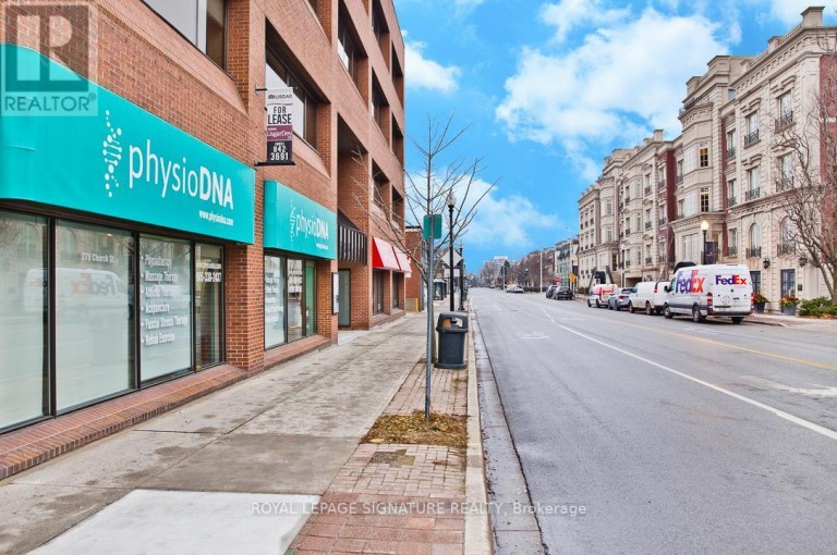 136 TRAFALGAR ROAD, Oakville (OO Old Oakville), Ontario, L6J3G5