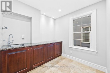136 TRAFALGAR ROAD Oakville (OO Old Oakville) Ontario photo 9