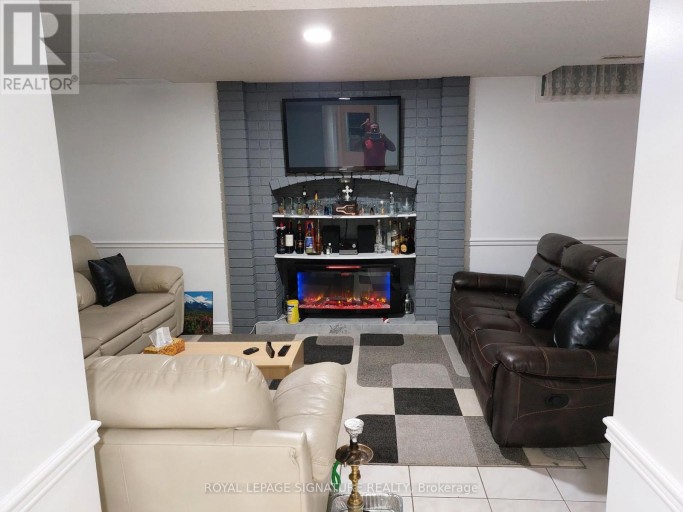 6 SUNFOREST DRIVE, Brampton (Heart Lake West), Ontario, L6Z2Z2