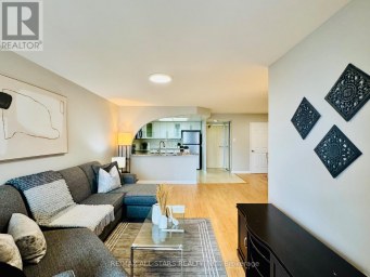 402 - 7601 BATHURST STREET Vaughan (Crestwood-Springfarm-Yorkhill) Ontario photo 18