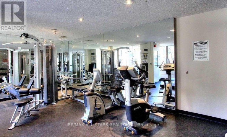 402 - 7601 BATHURST STREET, Vaughan (Crestwood-Springfarm-Yorkhill), Ontario, L4J4H5