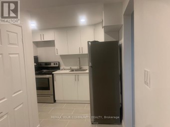 BASEMENT - 371 SELBY CRESCENT Newmarket (Bristol-London) Ontario photo 2