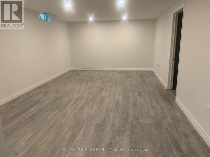 BASEMENT - 371 SELBY CRESCENT, Newmarket (Bristol-London), Ontario, L3Y6E2