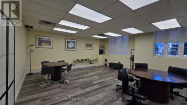 #100 - 53 VILLAGE CENTRE PLACE Mississauga (City Centre) Ontario photo 12