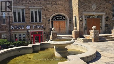 #100 - 53 VILLAGE CENTRE PLACE Mississauga (City Centre) Ontario photo 2