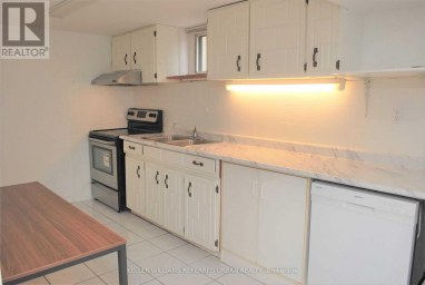 BSMT - 53 SILVIO AVENUE Toronto (Clairlea-Birchmount) Ontario photo 2