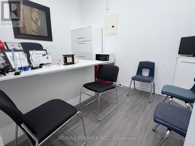 203 - 7181 YONGE STREET, Markham (Thornhill), Ontario, L3T0C7