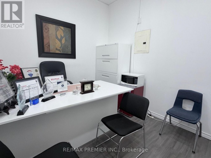 203 - 7181 YONGE STREET, Markham (Thornhill), Ontario, L3T0C7