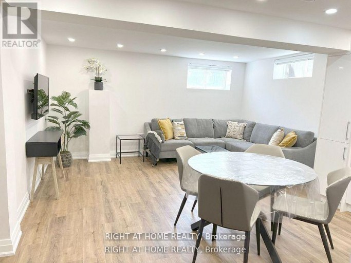 LOWER L - 115 BONNY MEADOWS DRIVE, Aurora (Aurora Highlands), Ontario, L4G6N1