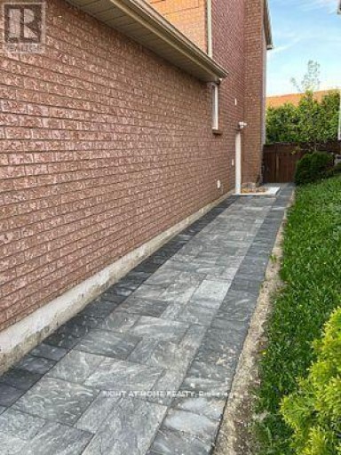 LOWER L - 115 BONNY MEADOWS DRIVE, Aurora (Aurora Highlands), Ontario, L4G6N1