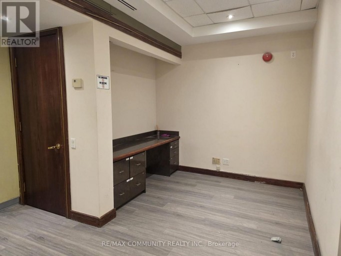 303 - 250 SHEPPARD AVENUE E, Toronto (Willowdale East), Ontario, M2N6M9
