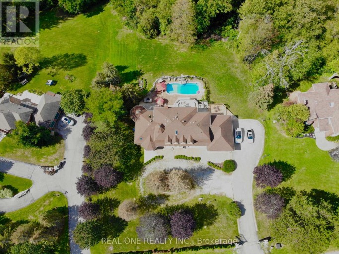 12 JARVIS AVENUE, Aurora (Aurora Estates), Ontario, L4G6W8
