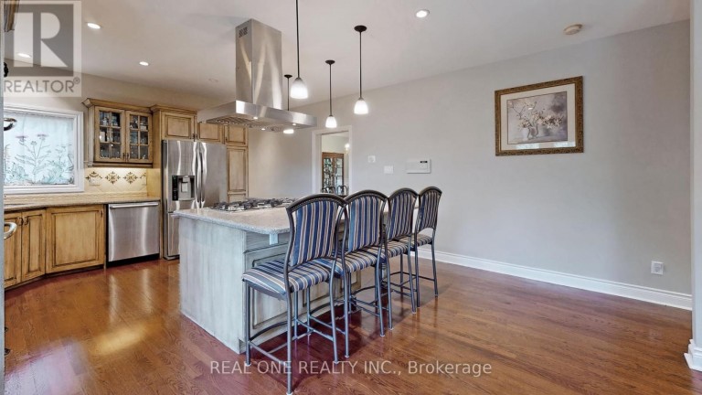 12 JARVIS AVENUE, Aurora (Aurora Estates), Ontario, L4G6W8