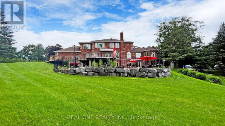 12 JARVIS AVENUE, Aurora (Aurora Estates), Ontario, L4G6W8