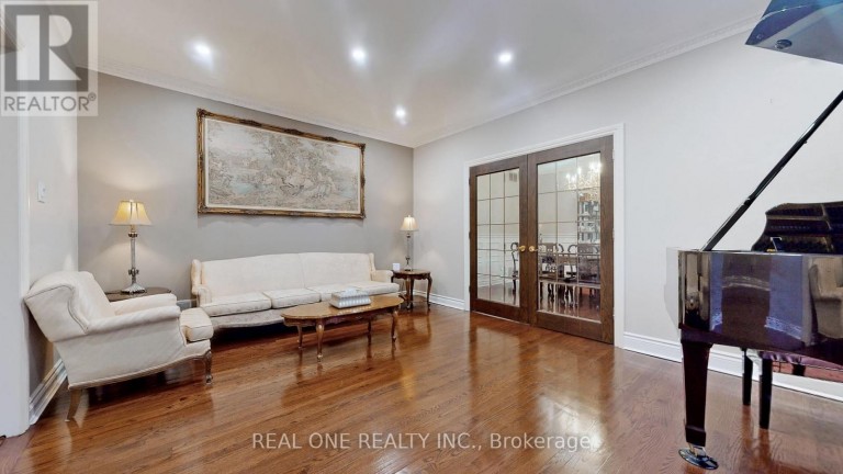 12 JARVIS AVENUE, Aurora (Aurora Estates), Ontario, L4G6W8