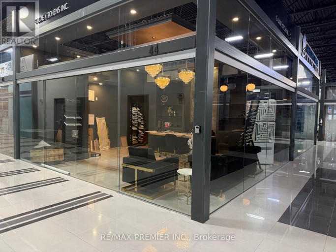 44 - 7250 KEELE STREET, Vaughan (Concord), Ontario, L4K1Z8