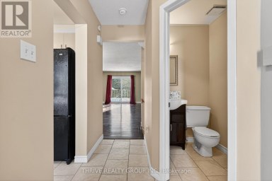 3 - 80 ACORN CRESCENT London North (North F) Ontario photo 4