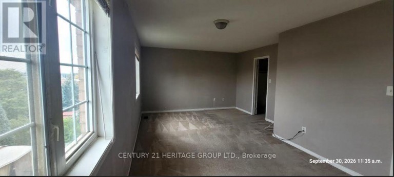 183 KNAPTON DRIVE, Newmarket (Woodland Hill), Ontario, L3X2B5
