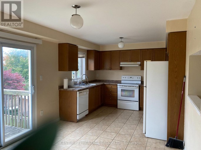 183 KNAPTON DRIVE, Newmarket (Woodland Hill), Ontario, L3X2B5