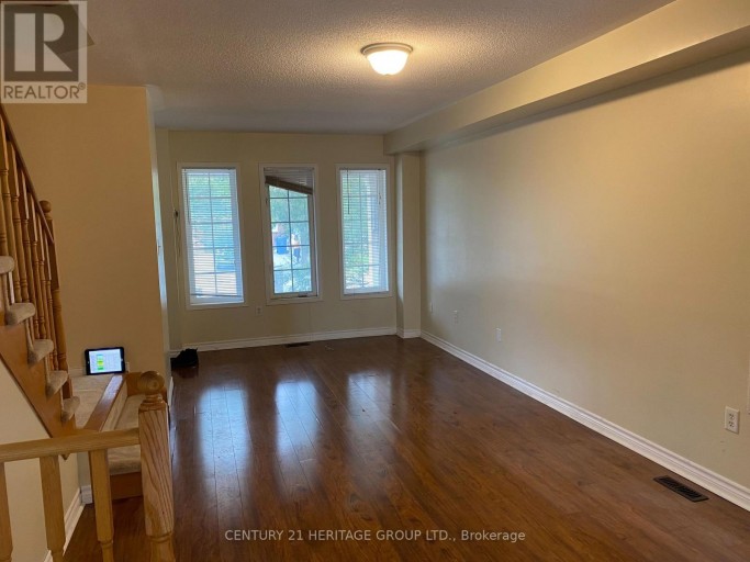 183 KNAPTON DRIVE, Newmarket (Woodland Hill), Ontario, L3X2B5