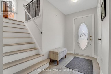 15 WHITE BOULEVARD Vaughan (Brownridge) Ontario photo 2