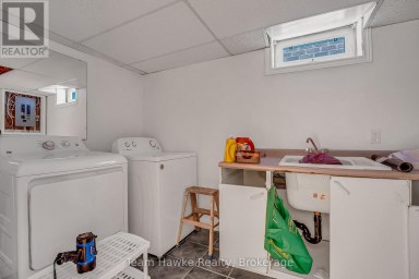 15 WHITE BOULEVARD Vaughan (Brownridge) Ontario photo 24