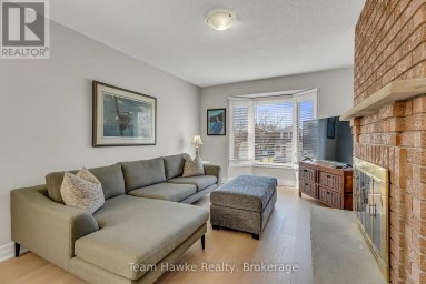 15 WHITE BOULEVARD Vaughan (Brownridge) Ontario photo 4