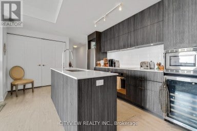 304 - 110 MARINE PARADE DRIVE Toronto (Mimico) Ontario photo 12