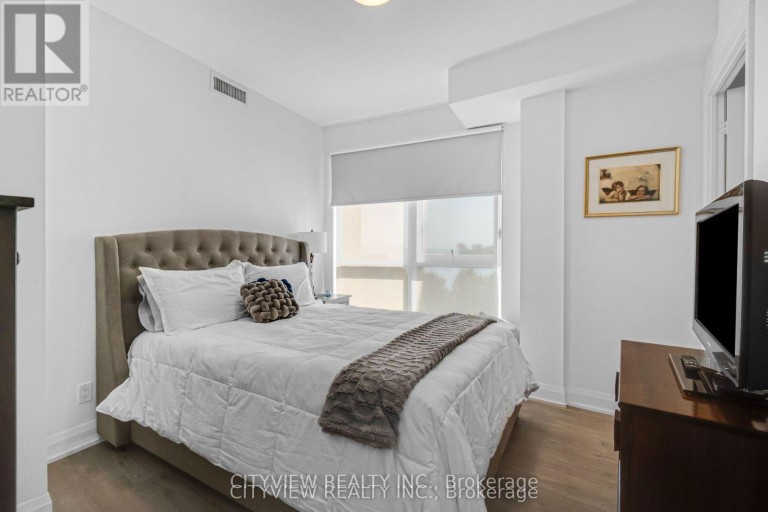 304 - 110 MARINE PARADE DRIVE, Toronto (Mimico), Ontario, M8V0B6