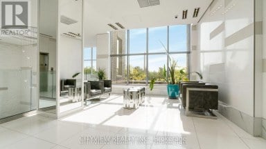 304 - 110 MARINE PARADE DRIVE Toronto (Mimico) Ontario photo 4