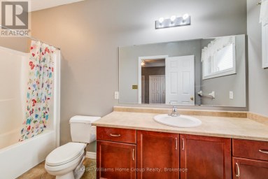 8 PRICE STREET Guelph (Victoria North) Ontario photo 22