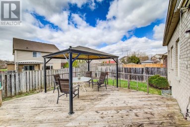 8 PRICE STREET Guelph (Victoria North) Ontario photo 43