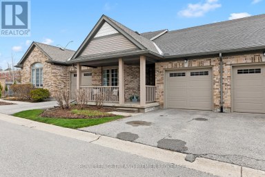 20 - 215 NORTH CENTRE ROAD London North (North B) Ontario photo 2