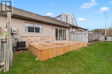20 - 215 NORTH CENTRE ROAD London North (North B) Ontario photo 37