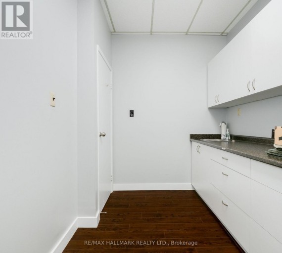 201 - 3420 FINCH AVENUE E, Toronto (L'Amoreaux), Ontario, M1W2R6