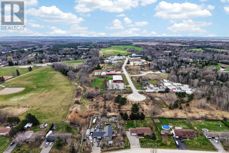 11 GREENGAGE ROAD, Clearview (New Lowell), Ontario, L0M1N0