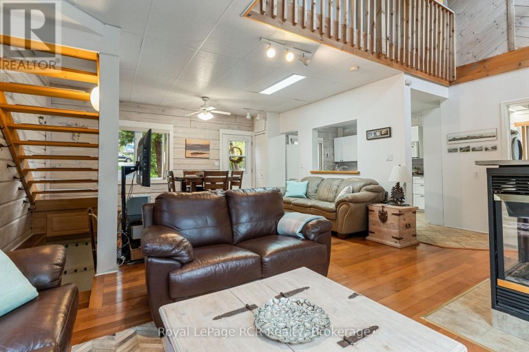 183 LAKESHORE ROAD, Georgian Bluffs, Ontario, N0H2T0