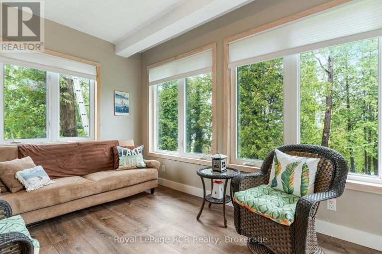 183 LAKESHORE ROAD, Georgian Bluffs, Ontario, N0H2T0