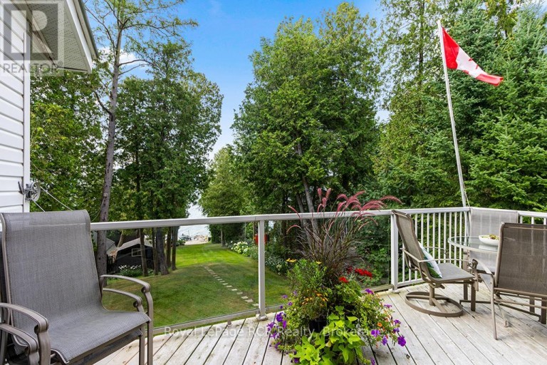 183 LAKESHORE ROAD, Georgian Bluffs, Ontario, N0H2T0