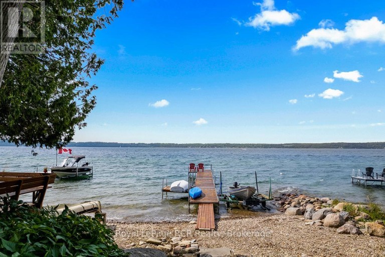183 LAKESHORE ROAD, Georgian Bluffs, Ontario, N0H2T0