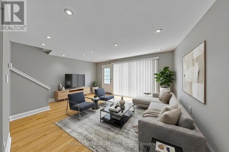 5 - 10 GRANDRAVINE DRIVE, Toronto (York University Heights), Ontario, M3J1B1