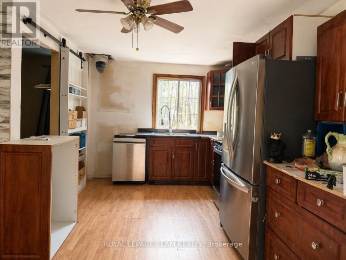 6 GRANNY LANE, Killaloe, Hagarty and Richards, Ontario, K0J2A0