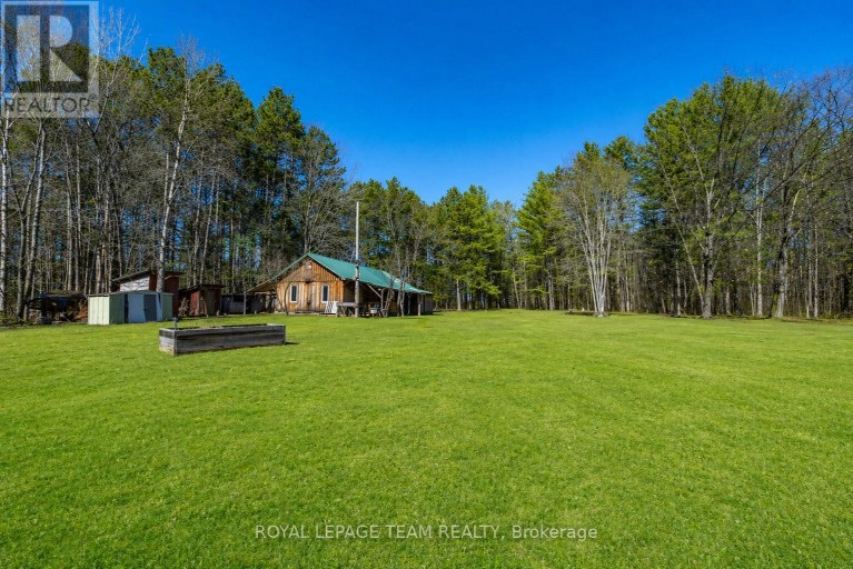 6 GRANNY LANE, Killaloe, Hagarty and Richards, Ontario, K0J2A0
