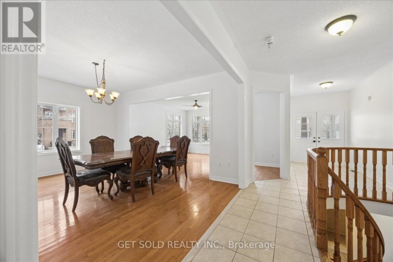 16 DEERCHASE ROAD, Brampton (Bram East), Ontario, L6P2L4